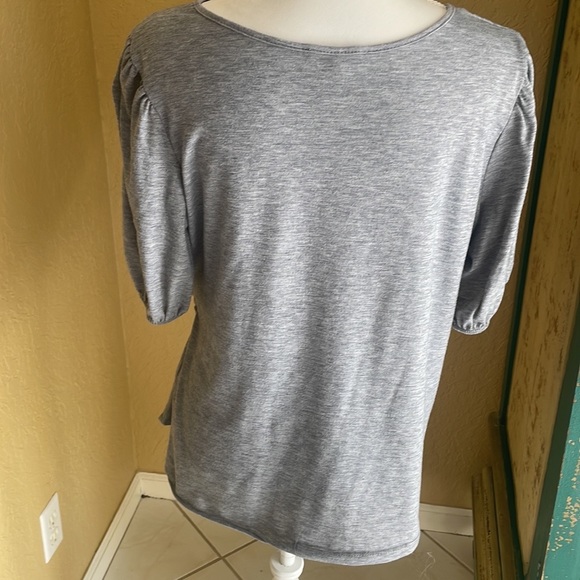 Parallel skies Gray Tie Top - Picture 3 of 10